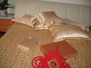 silk комплект постельных принадлежностей и постельное белье шелка